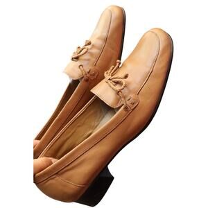 Trotters Alissa Camel Tan Brazil Low Heel Leather Loafer Bow 7.5 Square Womens